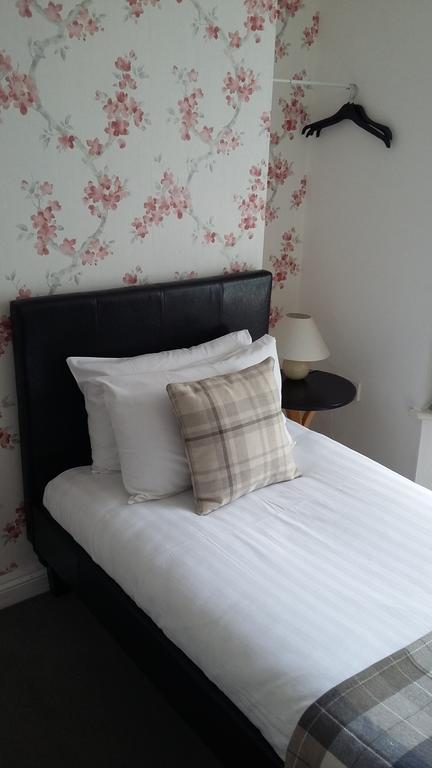 Dexby Townhouse Hotel Cardiff Bagian luar foto